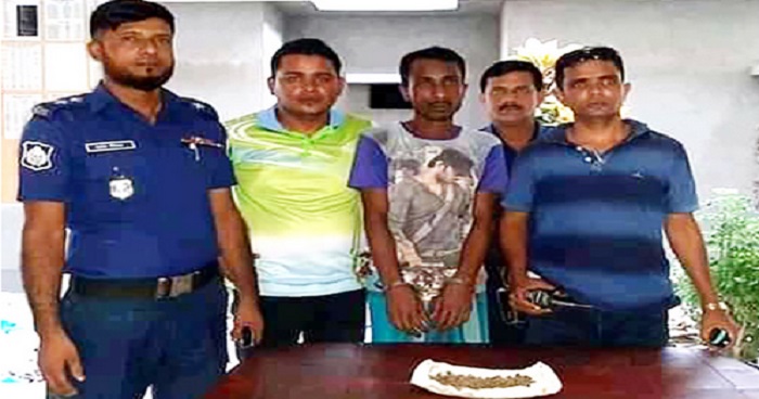 বগুড়ায় গাঁজাসহ গ্রেফতার ১ বগুড়ায় গাঁজাসহ গ্রেফতার ১