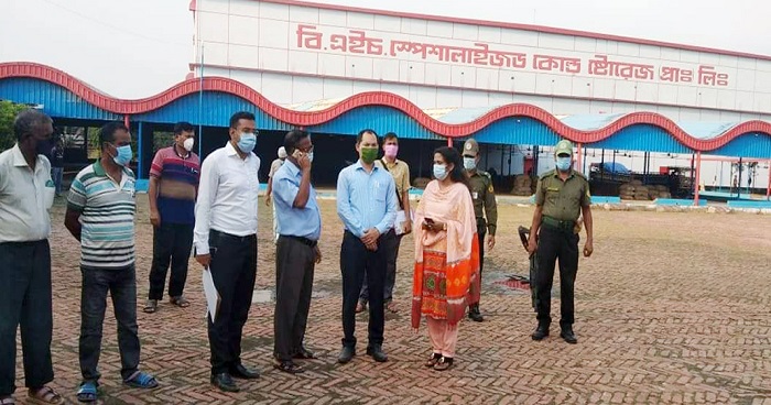 বগুড়ার আদমদীঘিতে কাঁচা বাজার মনিটরিংয়ে ইউএনও