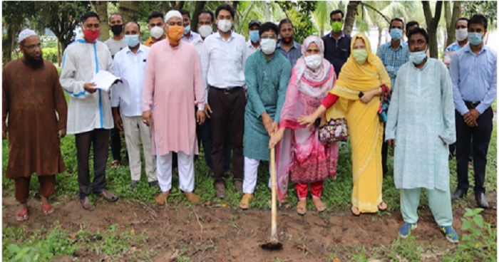 শাজাহানপুর উপজেলা পরিষদ ক্যাম্পাসে গ্যারেজ নির্মাণ কাজের উদ্বোধন