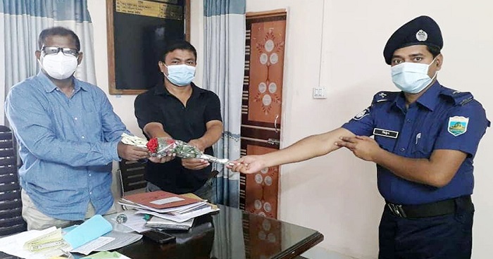 আদমদীঘি থানার এক দারোগা করোনা জয় করে কাজে যোগদান আদমদীঘি থানার এক দারোগা করোনা জয় করে কাজে যোগদান