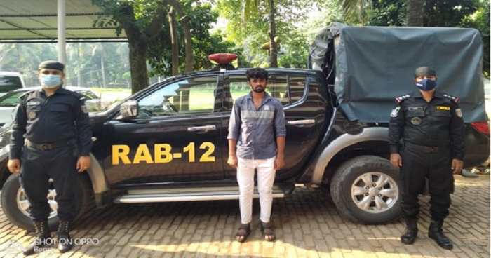 বগুড়ায় ইয়ায়াবাসহ যুবক গ্রেফতার বগুড়ায় ইয়ায়াবাসহ যুবক গ্রেফতার