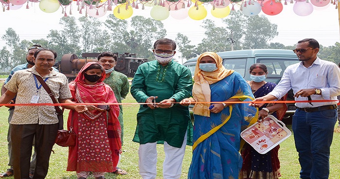 আদমদীঘিতে প্রাণিসম্পদ প্রদর্শনী অনুষ্ঠিত