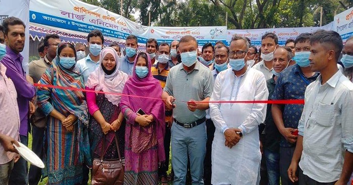 শিবগঞ্জে প্রাণিসম্পদ প্রদর্শনী মেলার উদ্বোধন