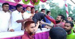 গাবতলীতে প্রীতি ফুটবল ম্যাচ অনুষ্ঠিত গাবতলীতে প্রীতি ফুটবল ম্যাচ অনুষ্ঠিত