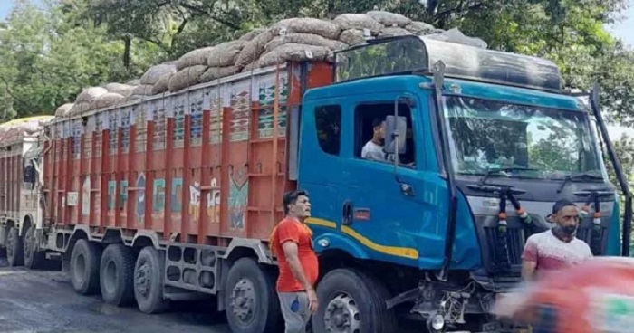 সোনামসজিদ বন্দর দিয়ে ফের পেঁয়াজ আমদানি শুরু