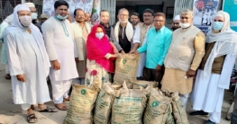 আদমদীঘিতে প্রধানমন্ত্রীর উপহার ৬০০ জনের মাঝে শুকনো খাদ্য বিতরণ আদমদীঘিতে প্রধানমন্ত্রীর উপহার ৬০০ জনের মাঝে শুকনো খাদ্য বিতরণ
