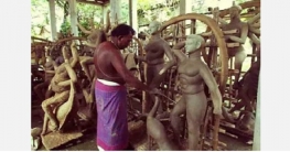 শারদীয় দূর্গা পূজা উপলক্ষে ব্যস্ত সময় পার করছে প্রতিমা কারিগররা শারদীয় দূর্গা পূজা উপলক্ষে ব্যস্ত সময় পার করছে প্রতিমা কারিগররা