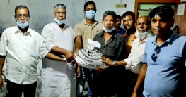 আদমদীঘিতে ৫০০ অস্বচ্ছল পরিবার পেল প্রধানমন্ত্রীর উপহার আদমদীঘিতে ৫০০ অস্বচ্ছল পরিবার পেল প্রধানমন্ত্রীর উপহার