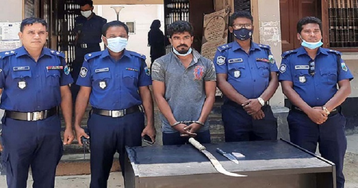 বগুড়ায় শীর্ষ সন্ত্রাসী হিমু আটক, অস্ত্র ও মাদক উদ্ধার বগুড়ায় শীর্ষ সন্ত্রাসী হিমু আটক, অস্ত্র ও মাদক উদ্ধার