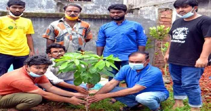 গাবতলীতে বৃক্ষরোপণ করল ‘স্টার্ট ফাউন্ডেশন’