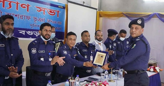 বগুড়া জেলার শ্রেষ্ঠ ওসি ধুনট থানার কৃপা সিন্ধু বালা বগুড়া জেলার শ্রেষ্ঠ ওসি ধুনট থানার কৃপা সিন্ধু বালা