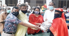 আদমদীঘিতে প্রধানমন্ত্রী দেওয়া উপহার সামগ্রী বিতরণ আদমদীঘিতে প্রধানমন্ত্রী দেওয়া উপহার সামগ্রী বিতরণ