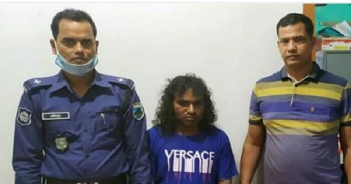 সোনাতলার নওদাবগায় মাদক ব্যবসায়ী নয়ন ১ কেজি গাঁজাসহ আটক সোনাতলার নওদাবগায় মাদক ব্যবসায়ী নয়ন ১ কেজি গাঁজাসহ আটক