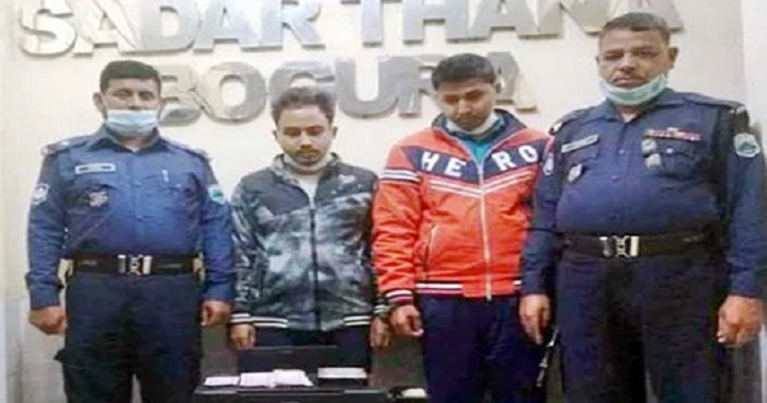জাল টাকা তৈরির মেশিনসহ ২ জনকে গ্রেফতার করেছে বগুড়ার জেলা পুলিশ জাল টাকা তৈরির মেশিনসহ ২ জনকে গ্রেফতার করেছে বগুড়ার জেলা পুলিশ