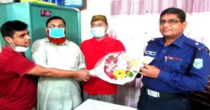 শিবগঞ্জে ওসির সঙ্গে ড্র্রাগিষ্ট সমিতির মত বিনিময় শিবগঞ্জে ওসির সঙ্গে ড্র্রাগিষ্ট সমিতির মত বিনিময়
