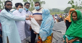 ধুনটে কর্মহীনদের পাশে আ.লীগ নেতা নবাব ধুনটে কর্মহীনদের পাশে আ.লীগ নেতা নবাব