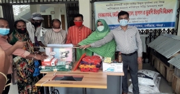নন্দীগ্রামে ভিক্ষুকদের দোকান ঘর ও অটোরিকশা বিতরণ নন্দীগ্রামে ভিক্ষুকদের দোকান ঘর ও অটোরিকশা বিতরণ