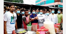 দুপচাঁচিয়ায় ছাত্রলীগ নেতা কামরুল হাসানের মাস্ক বিতরণ দুপচাঁচিয়ায় ছাত্রলীগ নেতা কামরুল হাসানের মাস্ক বিতরণ
