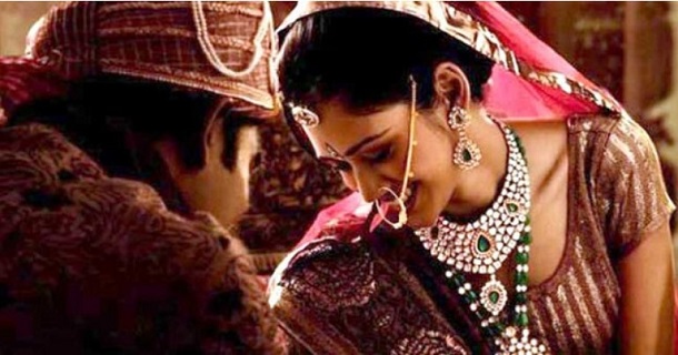 গোপন বিয়ে পরিবার মেনে না নিলে করণীয় সম্পর্কে ইসলাম কি বলে? গোপন বিয়ে পরিবার মেনে না নিলে করণীয় সম্পর্কে ইসলাম কি বলে?