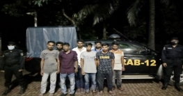 বগুড়ায় দেশি মদ ও বিয়ার ক্যানসহ গ্রেফতার ৮ বগুড়ায় দেশি মদ ও বিয়ার ক্যানসহ গ্রেফতার ৮