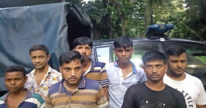 বগুড়া র্যাবের অভিযানে ৭ জন জুয়াড়ি গ্রেফতার বগুড়া র্যাবের অভিযানে ৭ জন জুয়াড়ি গ্রেফতার