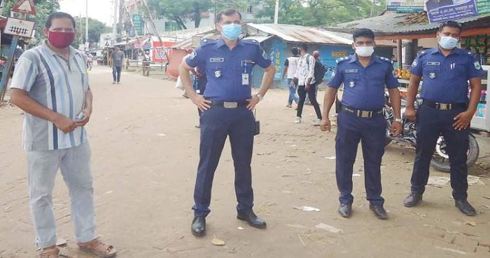 কাহালুতে লকডাউন বাস্তবায়নে কঠোর অবস্থানে আইন শৃংখলা রক্ষা বাহিনী