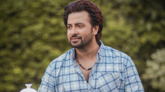 আত্মহত্যার চেষ্টা, শাকিবের সঙ্গে নৈশভোজের দাওয়াত পাচ্ছেন গৃহবধূ