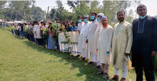 দূর্গম চরাঞ্চলে বগুড়া সমকাল সুহৃদের বৃক্ষ রোপণ