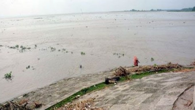 বগুড়ায় বিপদসীমা অতিক্রম করেছে যমুনার পানি বগুড়ায় বিপদসীমা অতিক্রম করেছে যমুনার পানি