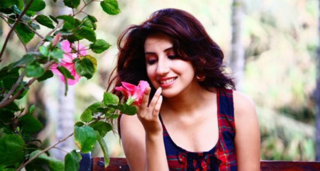 আকর্ষণীয় নারীদের স্বভাব যেমন হয় আকর্ষণীয় নারীদের স্বভাব যেমন হয়