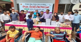 শিবগঞ্জে হুইল চেয়ার ও শিক্ষা উপকরণ বিতরণ শিবগঞ্জে হুইল চেয়ার ও শিক্ষা উপকরণ বিতরণ