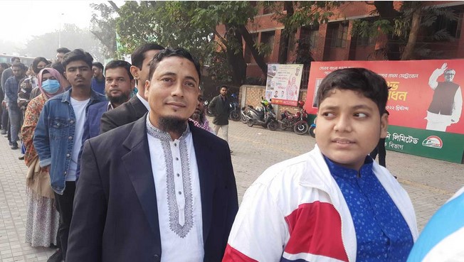 দর্শনার্থীরাই আজ মেট্রোর যাত্রী! দর্শনার্থীরাই আজ মেট্রোর যাত্রী!