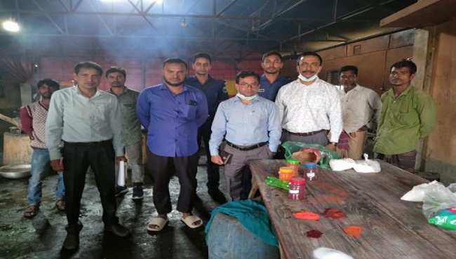 বগুড়ায় দই ও মিষ্টিতে নিষিদ্ধ রং ব্যবহারের অপরাধে জরিমানা বগুড়ায় দই ও মিষ্টিতে নিষিদ্ধ রং ব্যবহারের অপরাধে জরিমানা