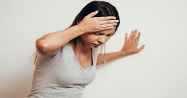 হঠাৎ মাথা ঘুরছে? সঙ্গে সঙ্গে যা করা জরুরি