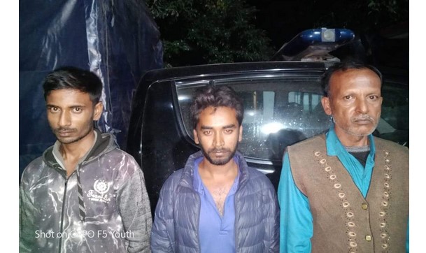 বগুড়ায় ৫০ কেজি গাঁজাসহ গ্রেফতার ৩ বগুড়ায় ৫০ কেজি গাঁজাসহ গ্রেফতার ৩