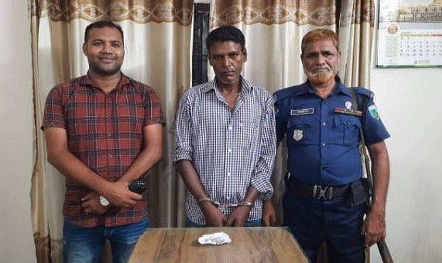 সান্তাহারে হেরোইনসহ গ্রেপ্তার-১ সান্তাহারে হেরোইনসহ গ্রেপ্তার-১