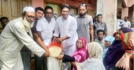 আদমদীঘিতে ১ হাজার৭৬৩ জন দুঃস্থদের মাঝে ভিজিএফ‘র চাল বিতরণ আদমদীঘিতে ১ হাজার৭৬৩ জন দুঃস্থদের মাঝে ভিজিএফ‘র চাল বিতরণ