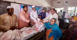 বগুড়ার শেরপুরে এমপি হাবিবের ঈদ উপহার বিতরণ