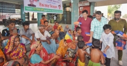 বগুড়া সদর আসনের এমপি রিপুর পক্ষ থেকে ইফতার বিতরণ