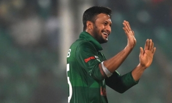 সাকিবের কাছে পাওয়া শিক্ষা মাঠেও ফলাচ্ছে পাকিস্তান!