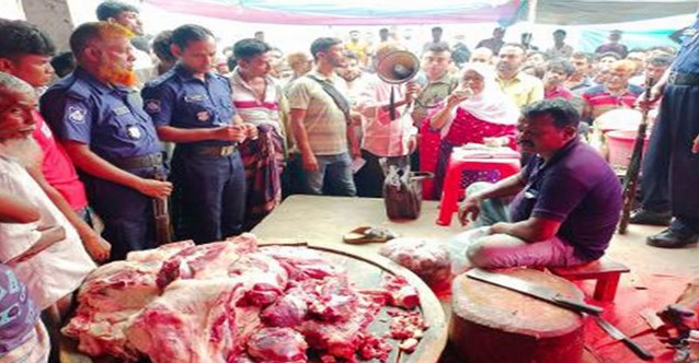 মরা গরুর মাংস বিক্রির খবরে বগুড়ার নন্দীগ্রামে উত্তেজনা