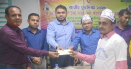 ধুনটে যুব দিবসে যুব ঋণ পেলেন ২৪ আত্মকর্মী