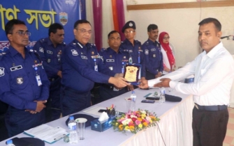 বগুড়া ডিএসবির শ্রেষ্ঠ অফিসার মানিক মিয়া