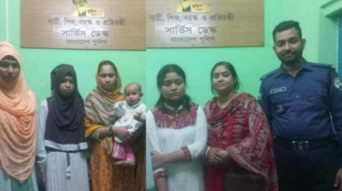 বগুড়ার আদমদীঘি দুই কিশোরীকে পরিবারের কাছে ফিরে দিল পুলিশ