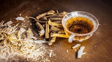 যষ্টিমধুর উপকারিতা-অপকারিতা, খাবেন যেভাবে