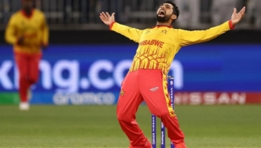 রাজার রেকর্ডে লড়াইয়ে টিকে থাকল জিম্বাবুয়ে