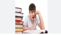 পড়তে বসলেই আসে ঘুম, এমন সমস্যার সমাধান কী?