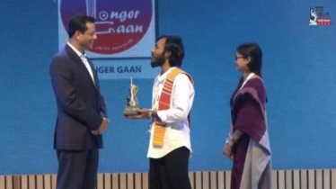 বেরোবির টংগের গান পেল জয় বাংলা ইয়ুথ আ্যাওয়ার্ড