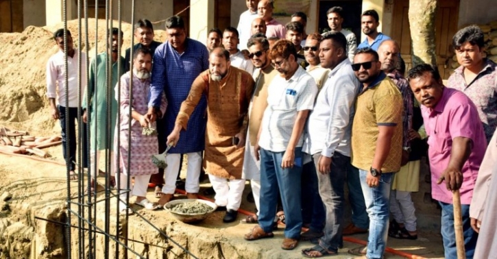 বগুড়ার গাবতলীতে স্কুল ভবন নির্মাণ কাজের উদ্বোধন বগুড়ার গাবতলীতে স্কুল ভবন নির্মাণ কাজের উদ্বোধন