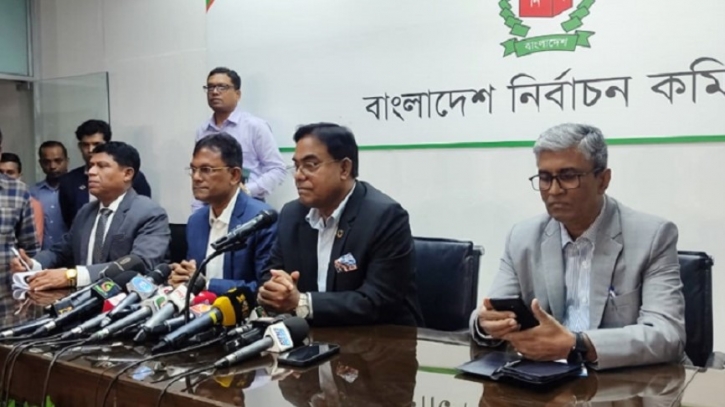 তফসিল পুনর্নির্ধারণের সুযোগ নেই: ইসি সচিব তফসিল পুনর্নির্ধারণের সুযোগ নেই: ইসি সচিব